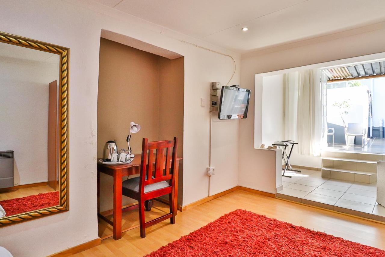 Sunbury Bed And Breakfast Йоханесбург Екстериор снимка