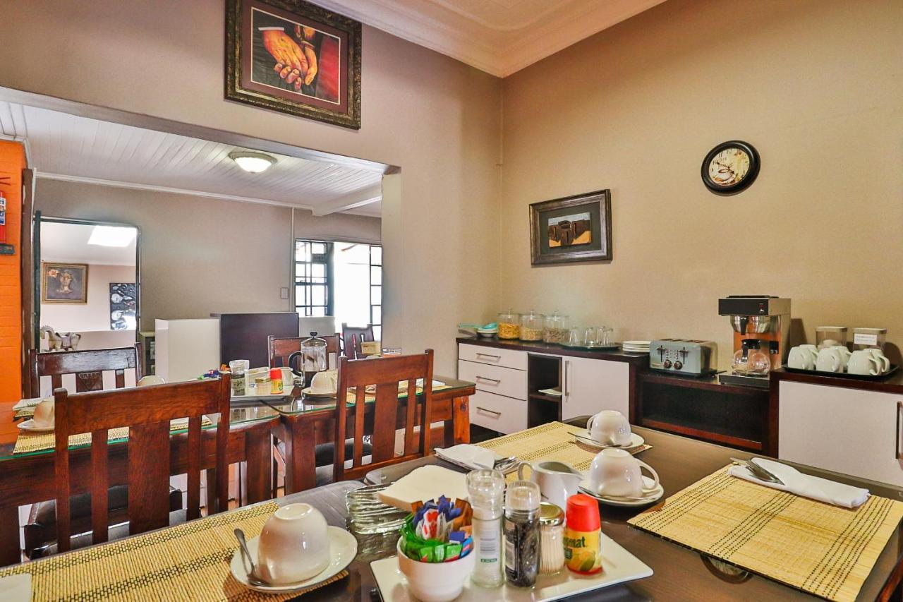 Sunbury Bed And Breakfast Йоханесбург Екстериор снимка