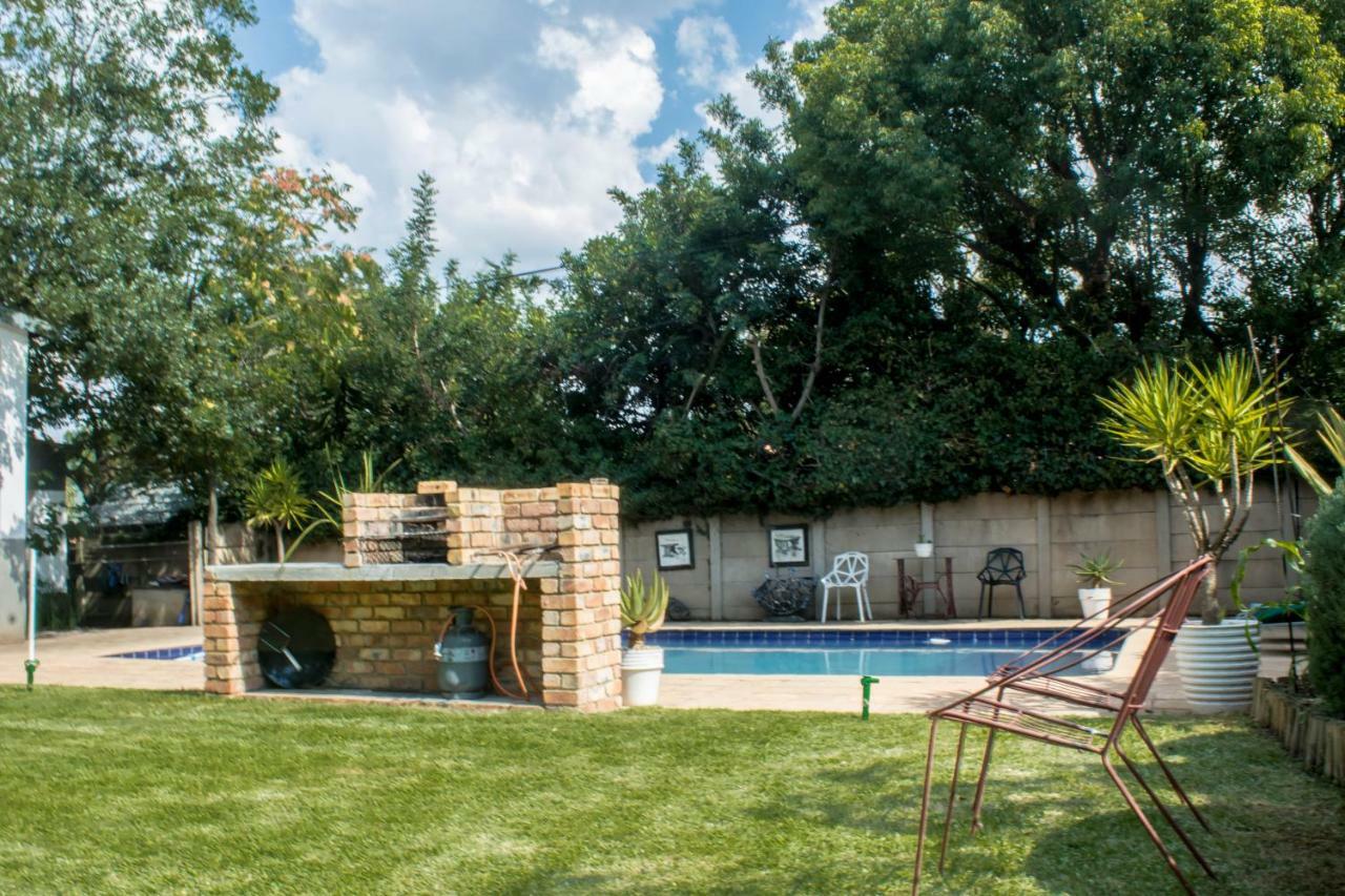 Sunbury Bed And Breakfast Йоханесбург Екстериор снимка